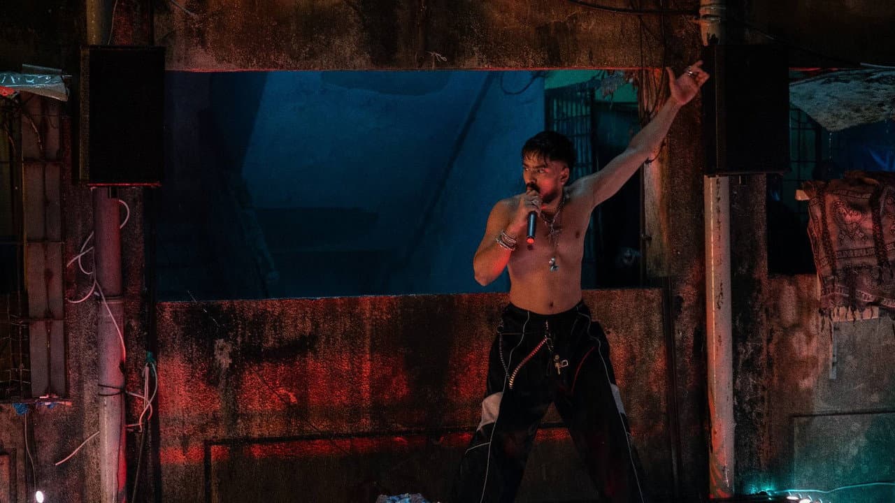 Tu Yaa Main Movie Review: A Gripping Thriller? still 2