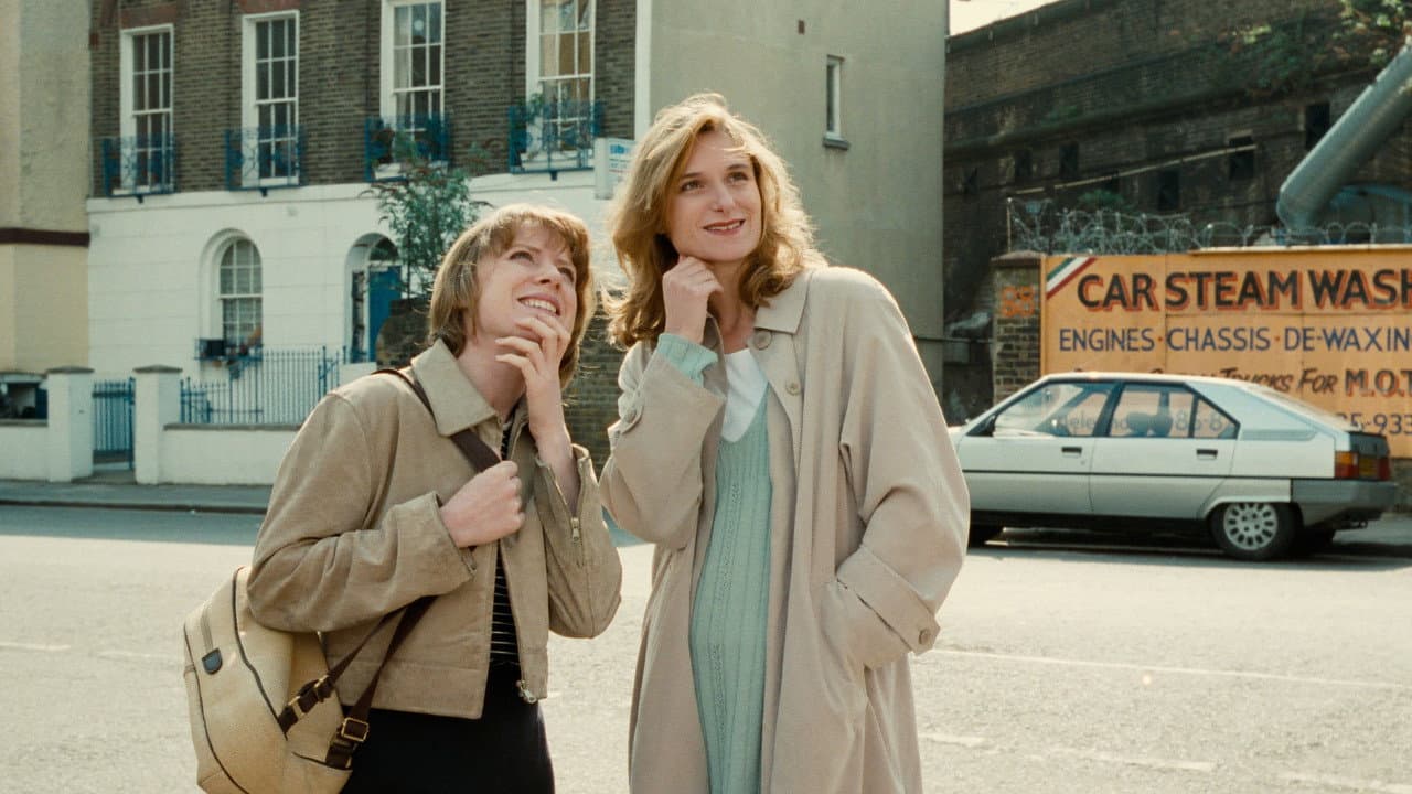 Career Girls still 6