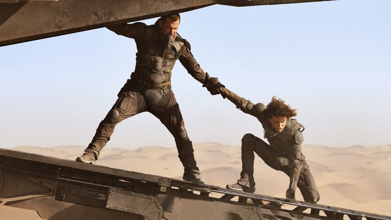 Dune still 8
