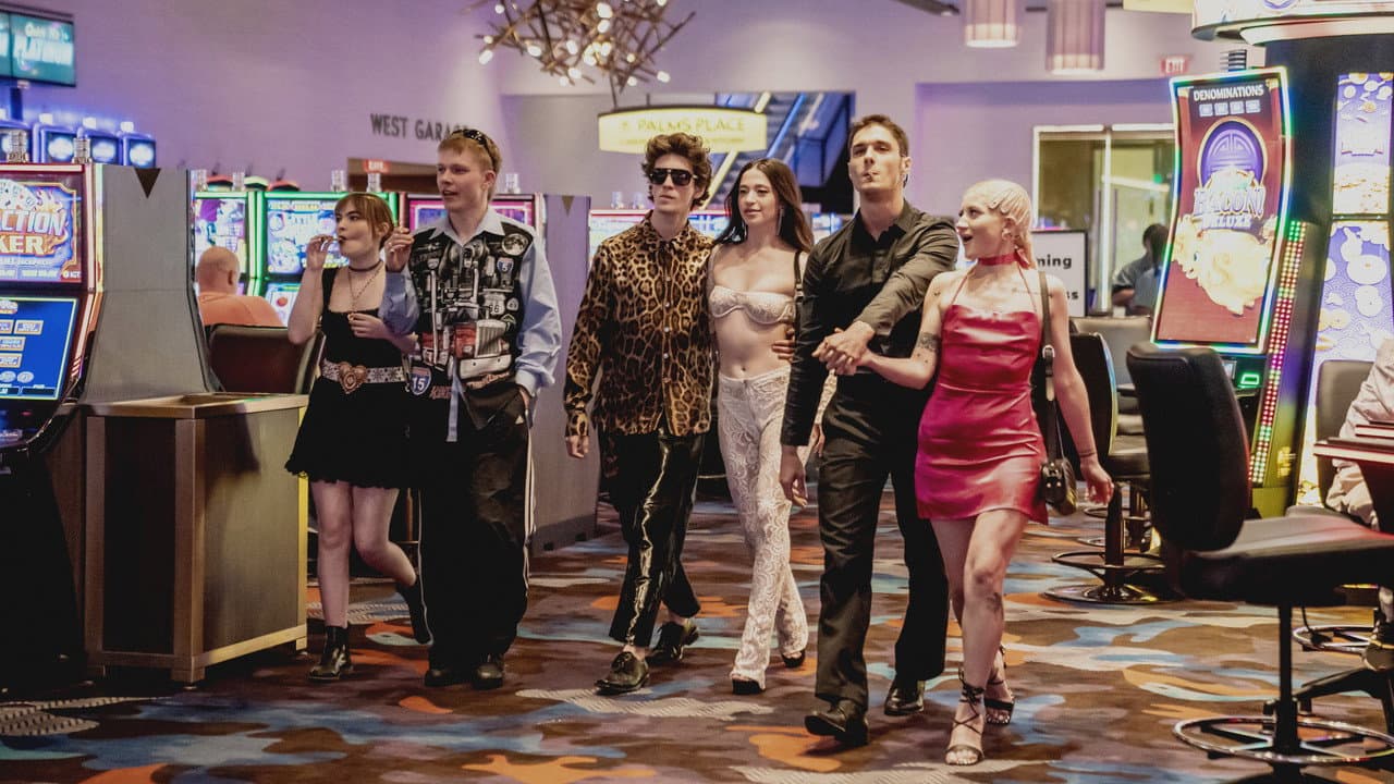 Anora still 8