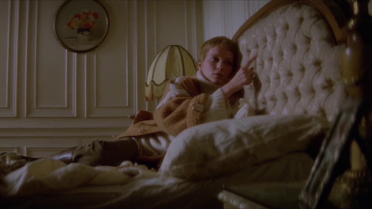 Full Circle still 7