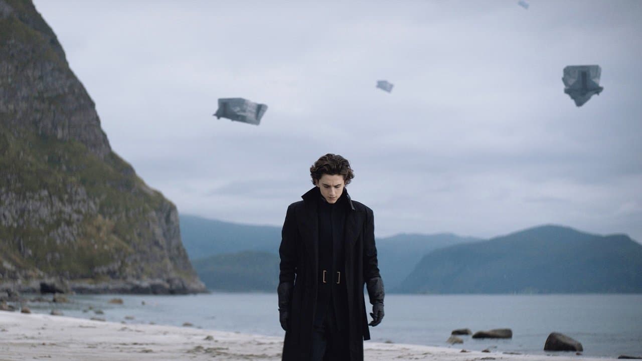 Dune still 2