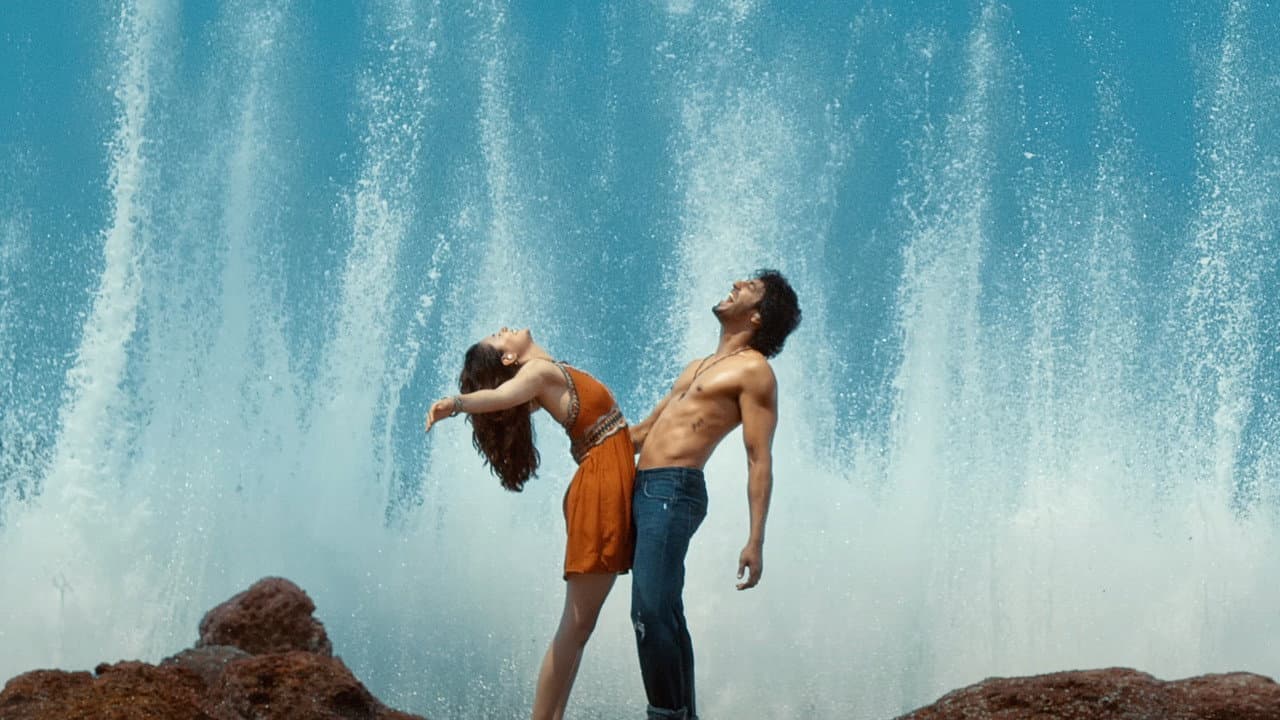 Saiyaara Movie Review: A Heartfelt Journey? still 3